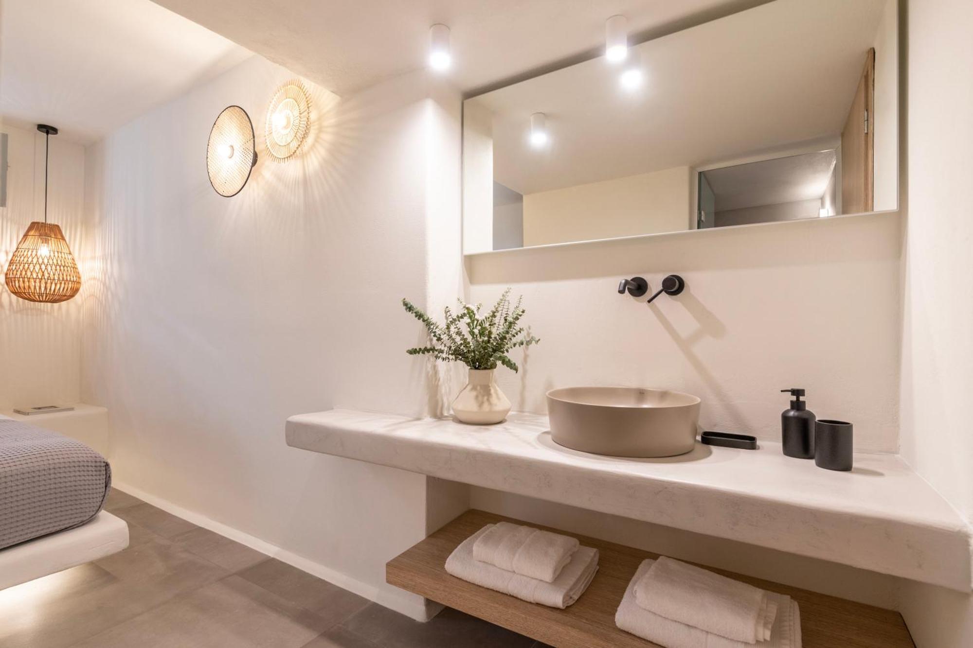 Frescoes Luxury Suites By Kb Hospitality Mesaria Eksteriør billede