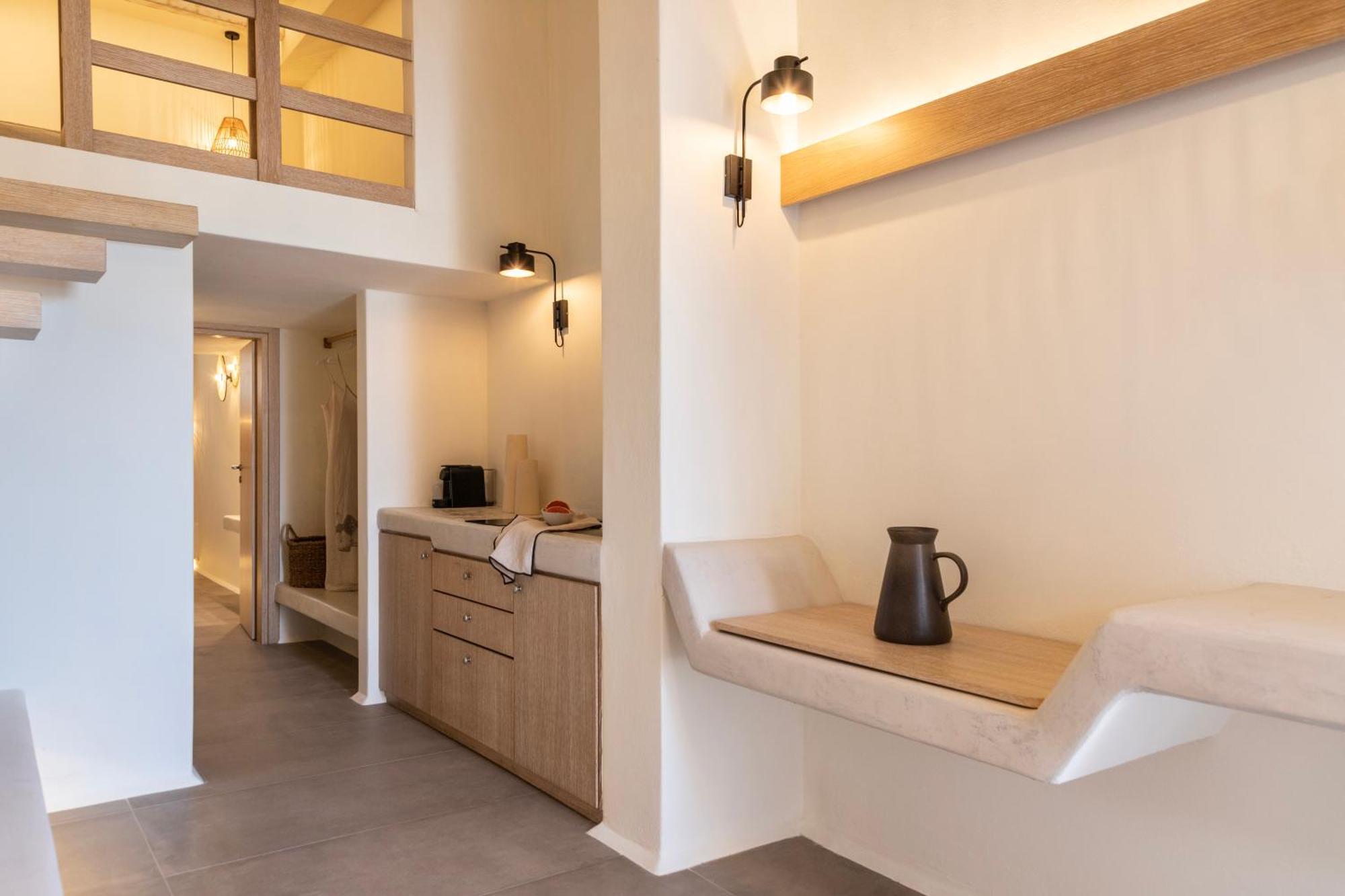 Frescoes Luxury Suites By Kb Hospitality Mesaria Eksteriør billede
