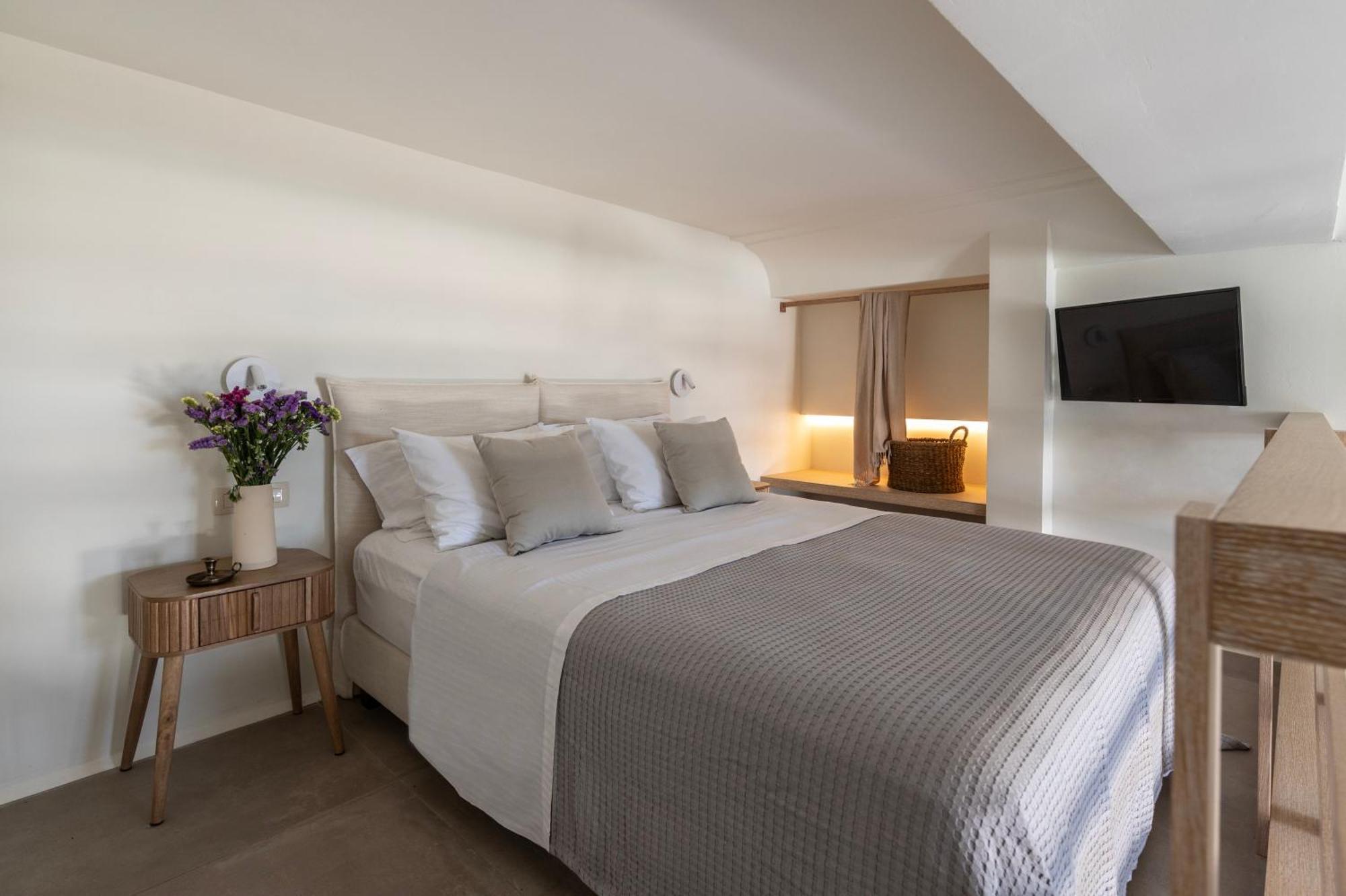Frescoes Luxury Suites By Kb Hospitality Mesaria Eksteriør billede